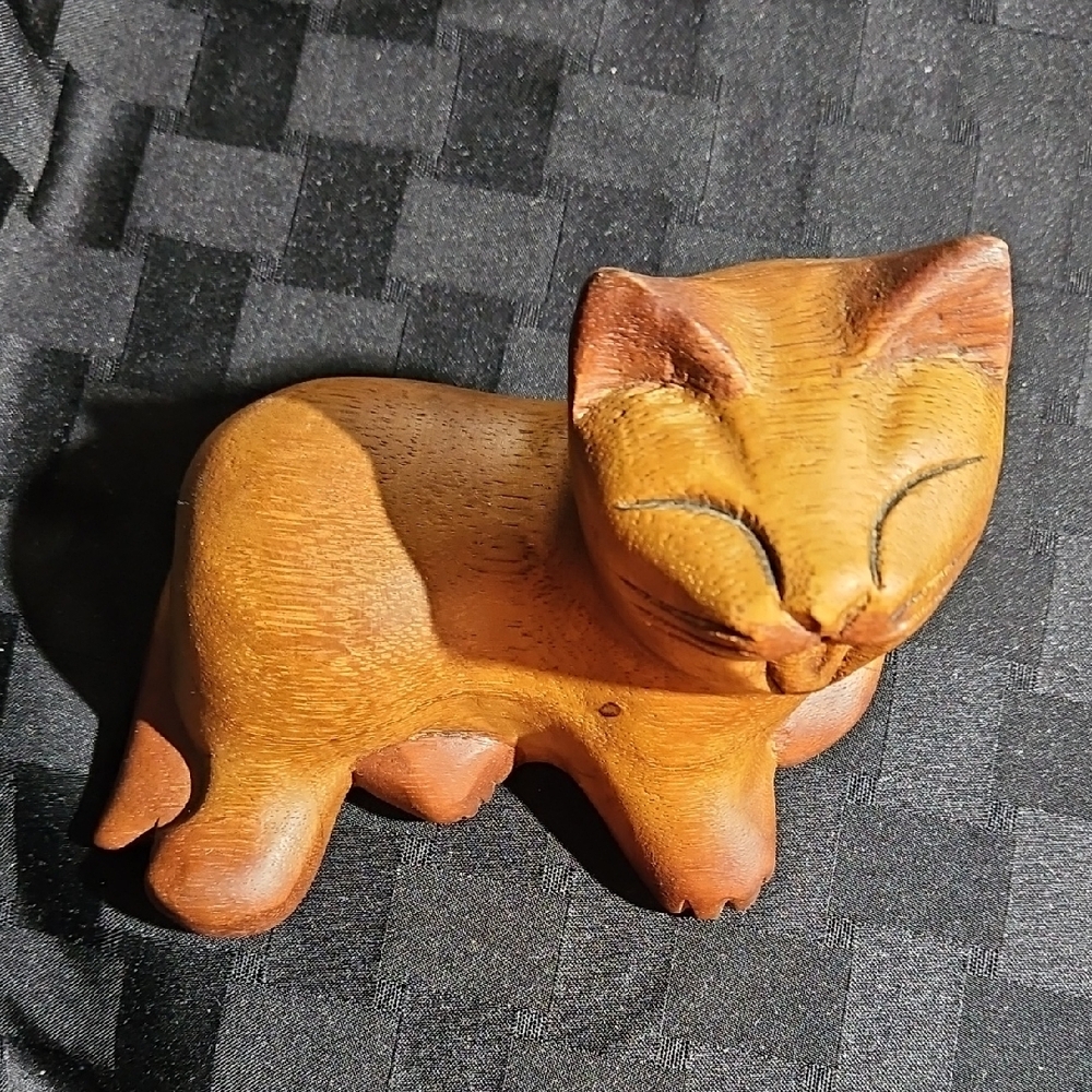 Vintage Hand Carved Wooden Yawning Cat Figurine Siam T-Bros Thailand Boho MCM